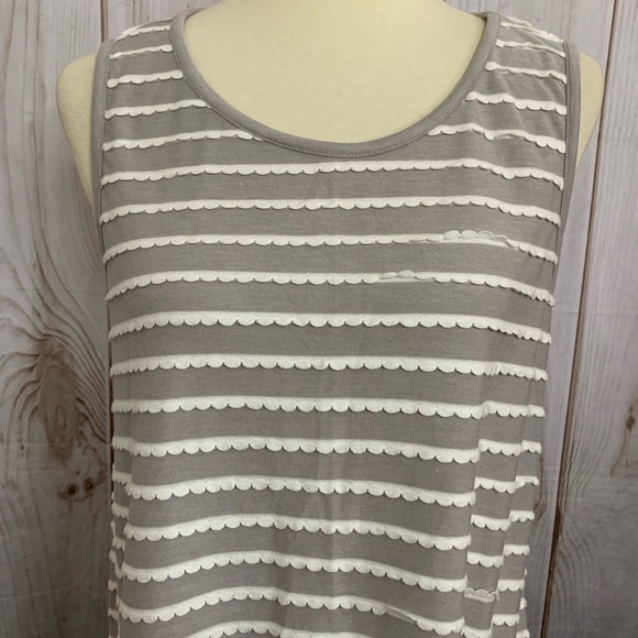 ModCloth Tank Top Size XL Scalloped Striped Gray White Sleeveless - Picture 2 of 5